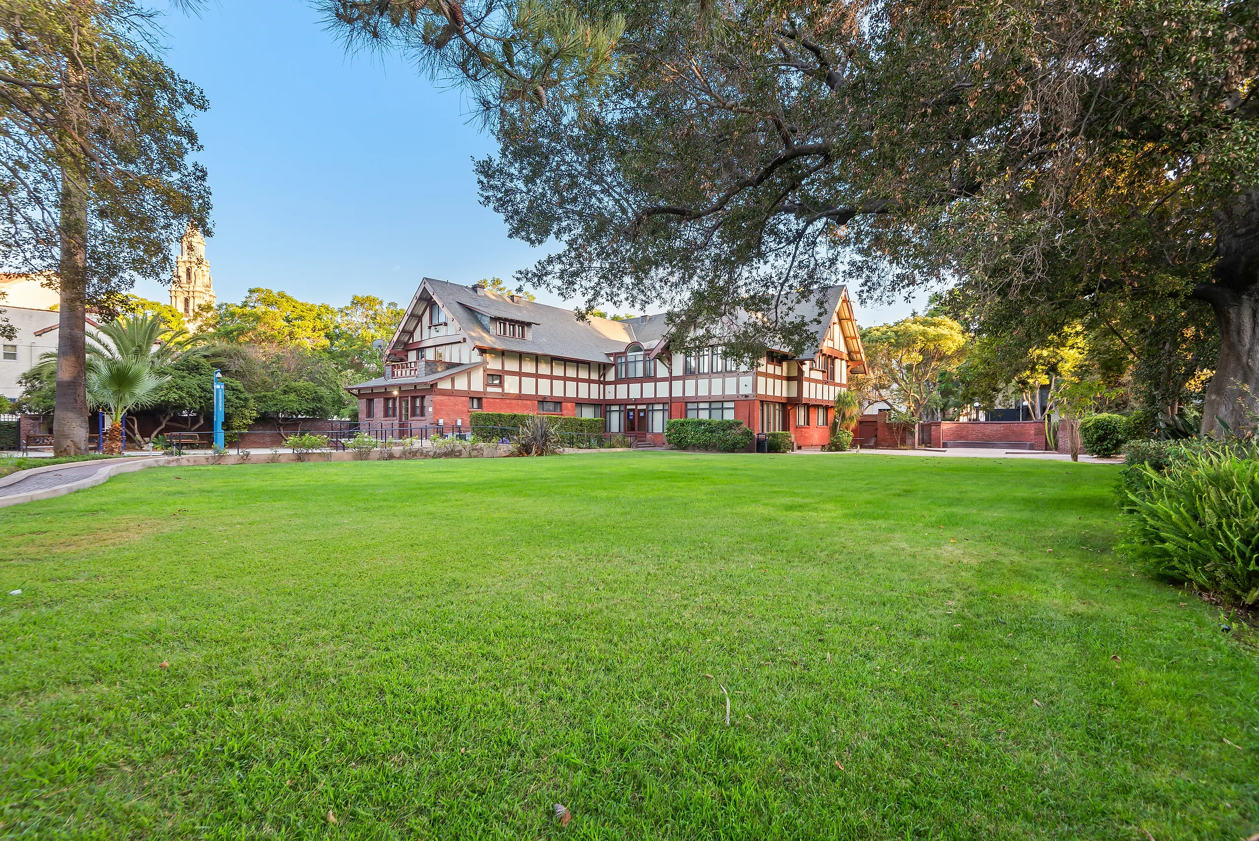 Exterior of Amat House and its lawn at Doheny Campus