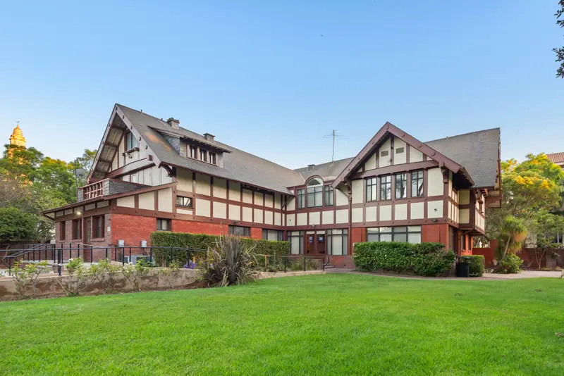 The Amat House and Lawn at Mount Saint Mary’s University Doheny Campus — photo 4 of 12
