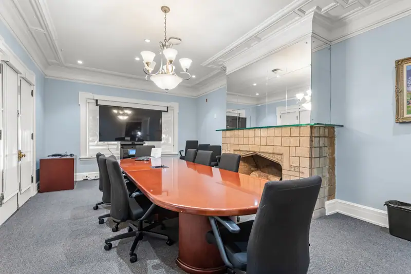 The Building 10 Conference Rooms and Parlor at Mount Saint Mary’s University Doheny Campus — photo 7 of 17