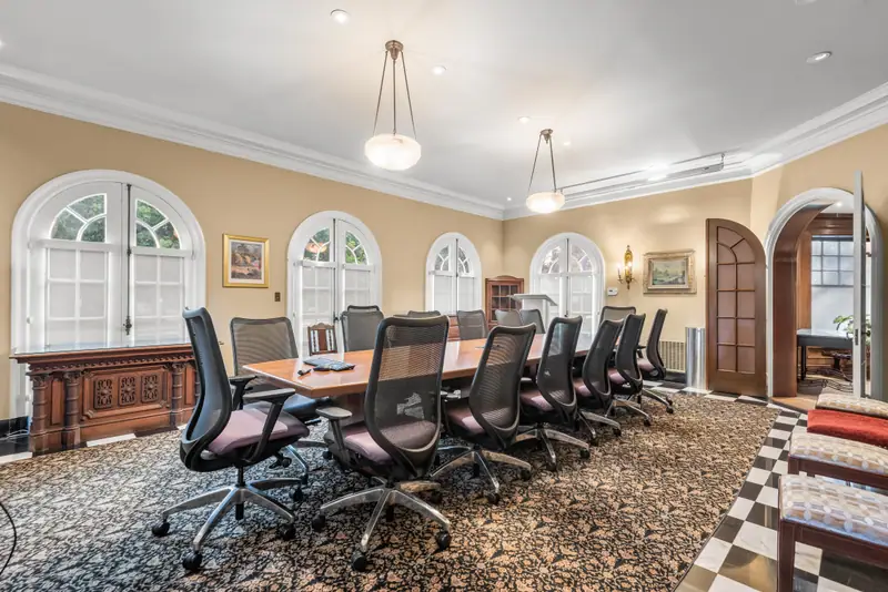 The Building 10 Conference Rooms and Parlor at Mount Saint Mary’s University Doheny Campus — photo 12 of 17