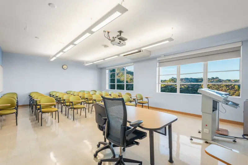 Classrooms at Mount Saint Mary’s University at Mount Saint Mary’s University Chalon Campus — photo 2 of 6