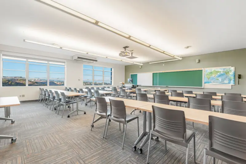 Classrooms at Mount Saint Mary’s University at Mount Saint Mary’s University Chalon Campus — photo 3 of 6