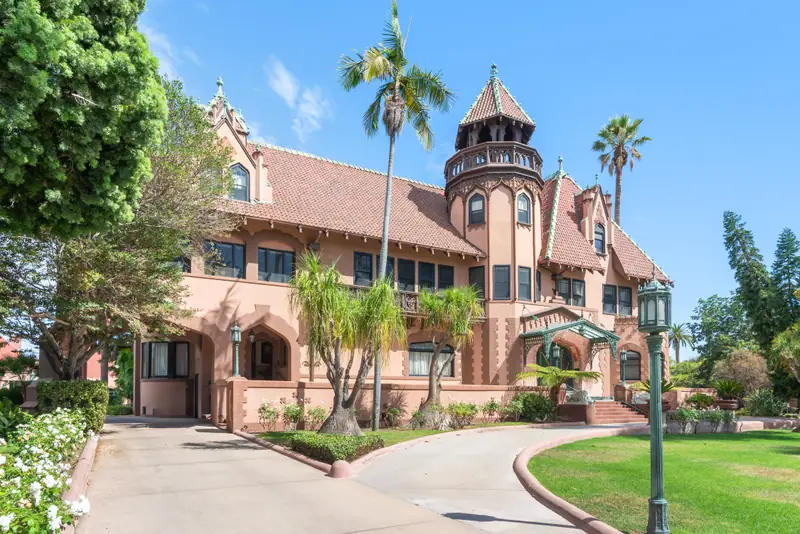 Doheny Mansion and its Pompeian Room at Mount Saint Mary’s University Doheny Campus — photo 8 of 38