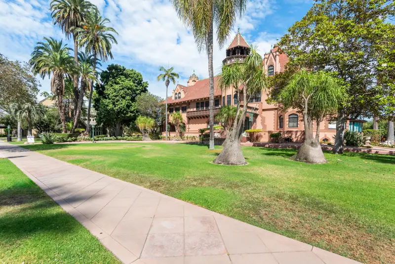 Doheny Mansion and its Pompeian Room at Mount Saint Mary’s University Doheny Campus — photo 12 of 38