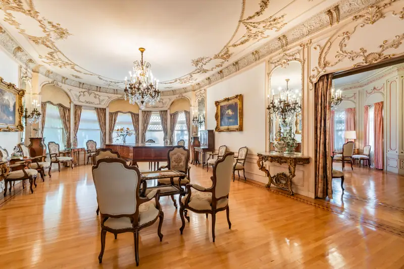 Doheny Mansion and its Pompeian Room at Mount Saint Mary’s University Doheny Campus — photo 37 of 38