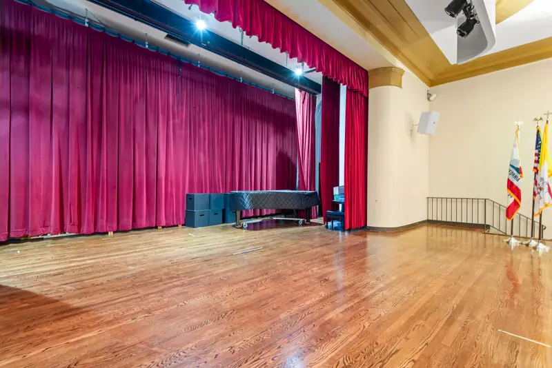 Hannon Theater at Mount Saint Mary’s University Chalon Campus — photo 10 of 12