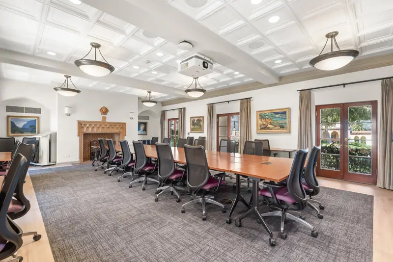Hannon Parlor at Mount Saint Mary’s University Chalon Campus — photo 4 of 5