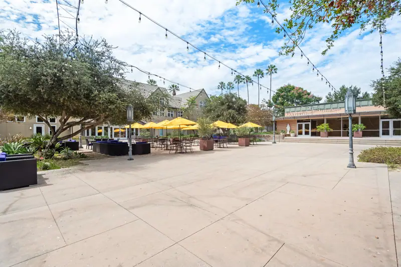 The Rose Hills Plaza at Mount Saint Mary’s University Doheny Campus — photo 5 of 14