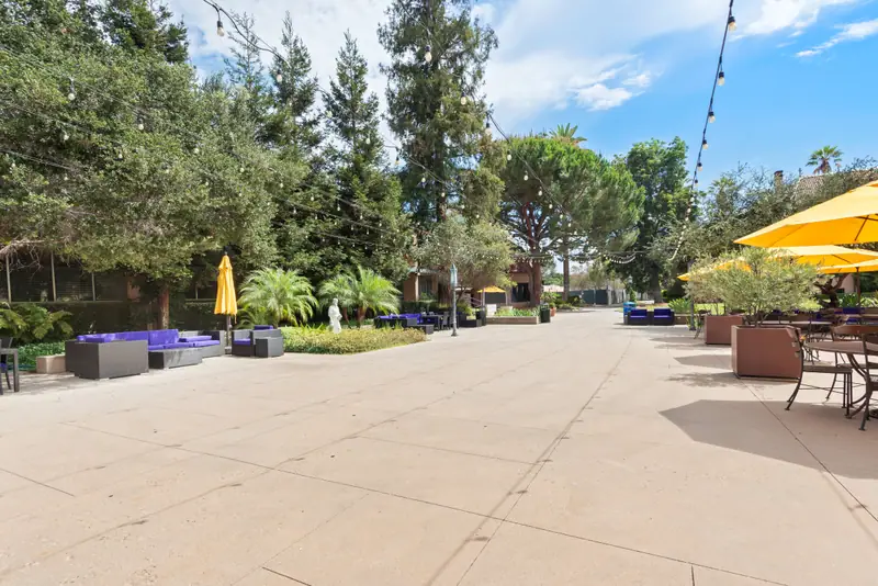 The Rose Hills Plaza at Mount Saint Mary’s University Doheny Campus — photo 10 of 14